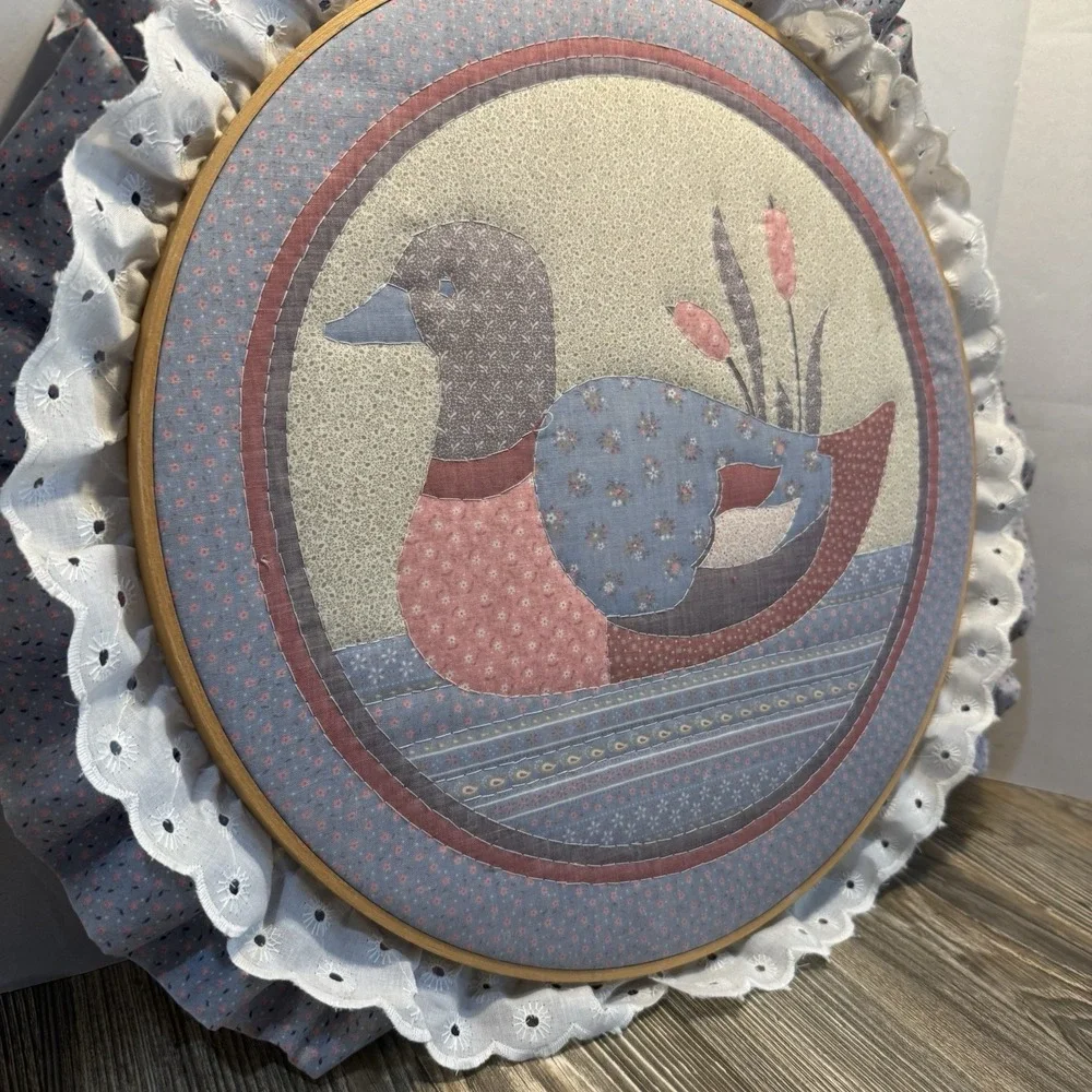 Handmade Vintage Cloth Wood Round Ring Duck Wall Hanging Lace ‎ Cottage
